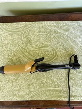 Pro Beauty Tools Ceramic Curling Iron - Black Handle with Gold Barrel